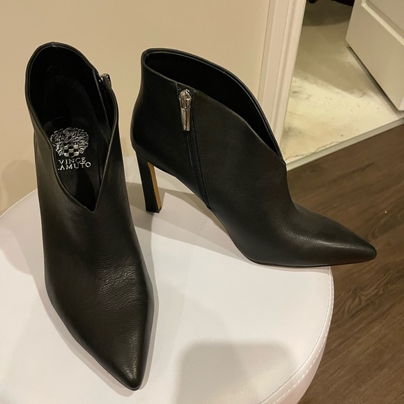 Vince Camuto 3 inch ankle boots - never worn! - Picture 1 of 2